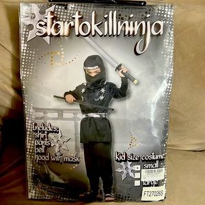 NWT kids Startoklillninja Costume Size Small Ninja outfit Shirt pants belt hood